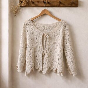 Chaqueta color arena crochet
